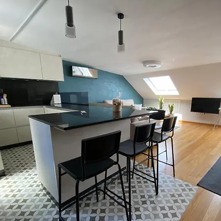 Atico 22 - Centrico, Aire Acondicionado Y Parking Apartman