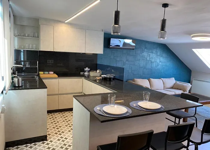 Atico 22 - Centrico, Aire Acondicionado Y Parking